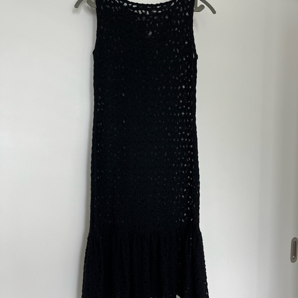 Chic Black Lace Midi Dress